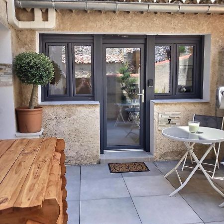 Appartement Studio tout confort, terrasse, calme Moustiers #7 Extérieur photo