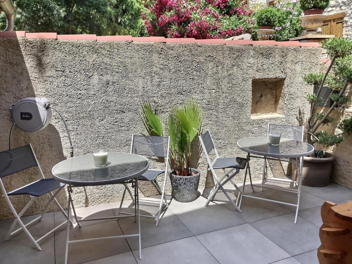 Appartement Studio tout confort, terrasse, calme Moustiers #7 Extérieur photo